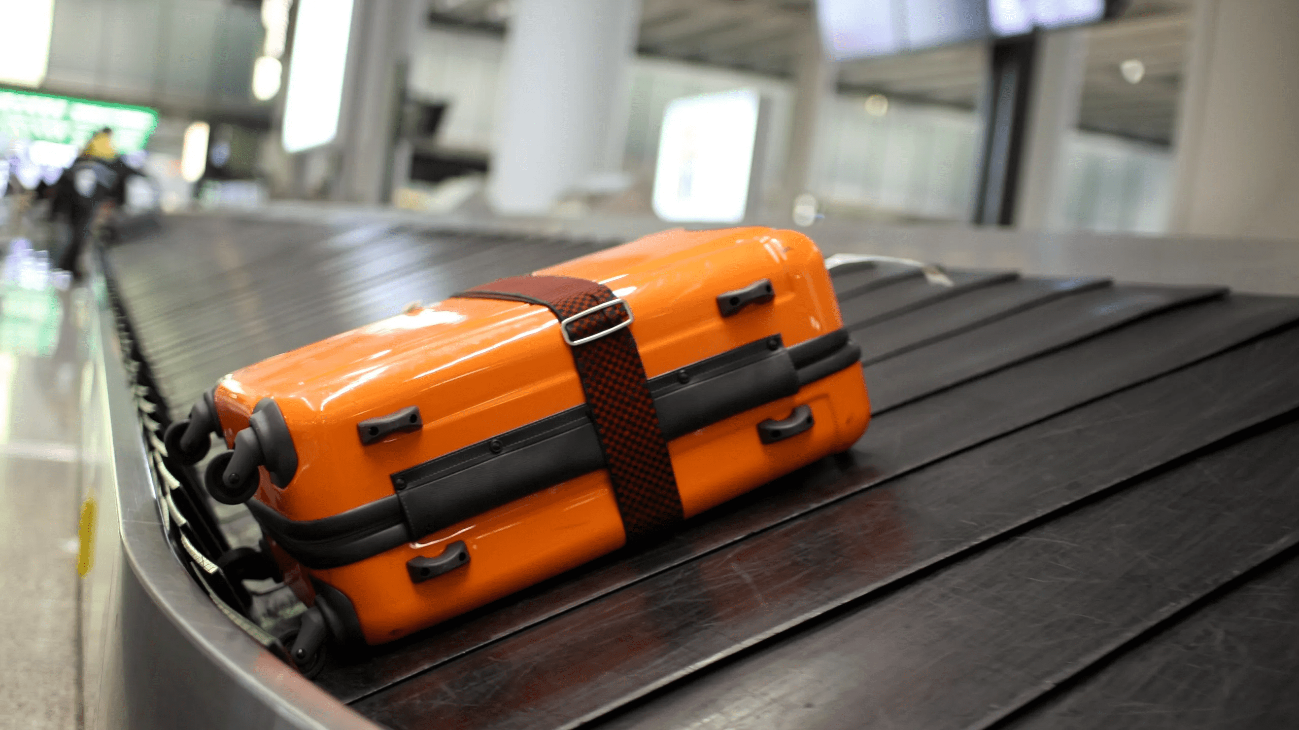 Hành lý sai sót thường rơi vào những chuyến bay đặt quá chỗ, hoặc do hành khách chỉ kịp lên máy bay vào phút cuối.